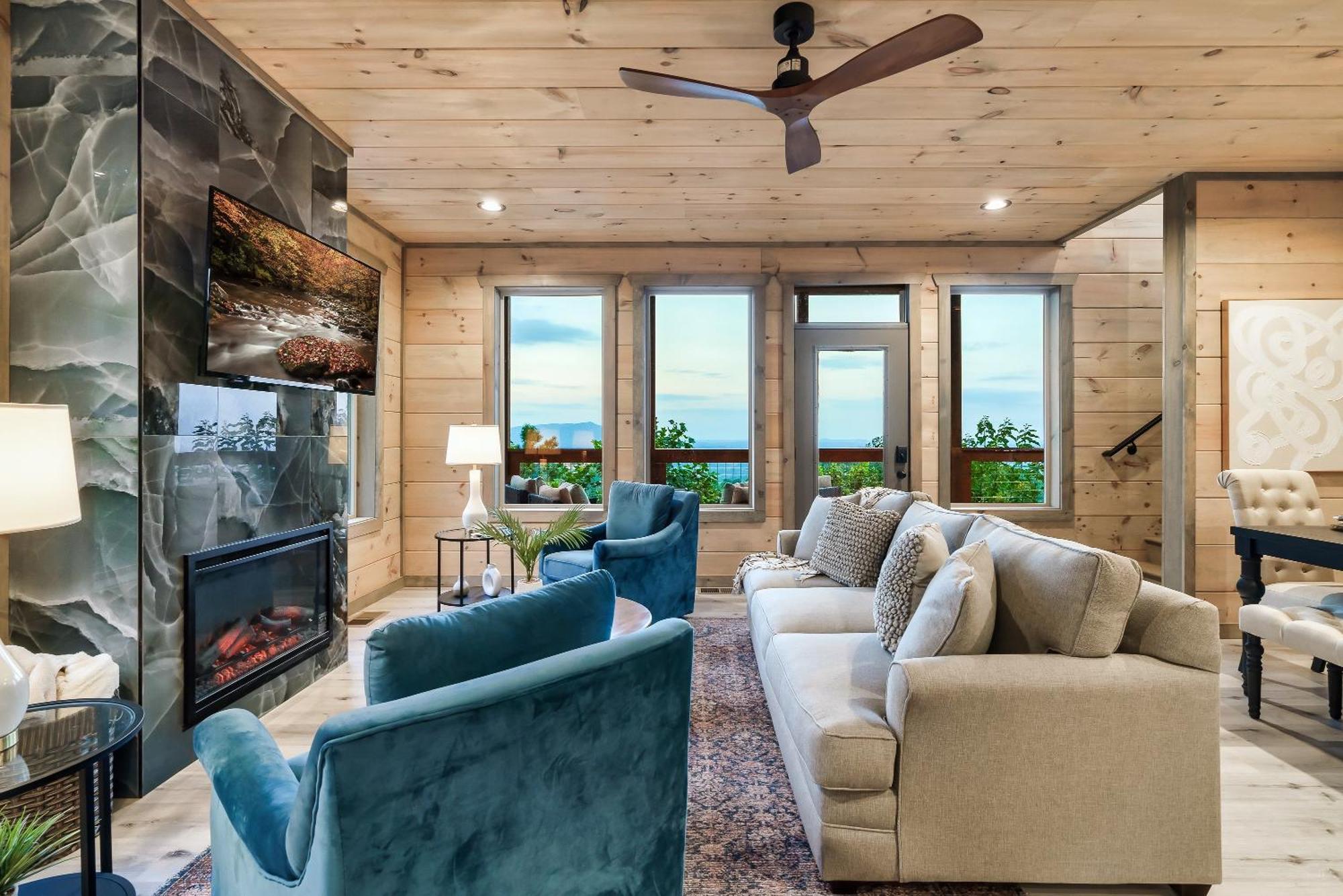 New Luxury Cabin With Stunning Mountainviews,Hottub, Firepit, Fireplace,2 Kingbeds, 2 Covereddecks,Bbqgrill, Shuffleboard And Pool Access セバービル エクステリア 写真